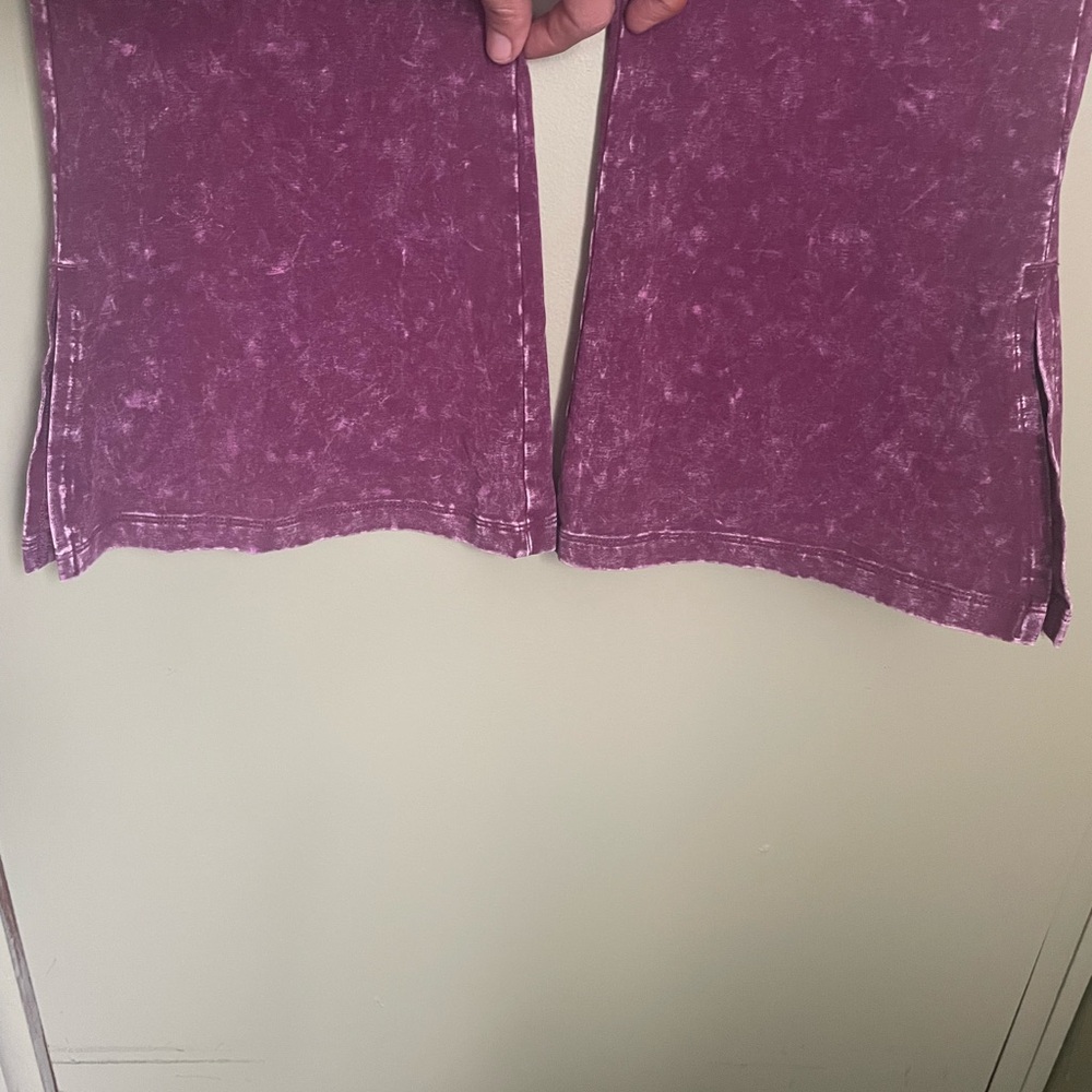 🎅🏻PINK Victoria's Secret Maroon acid wash Leggings Sz XL - Picture 5 of 7
